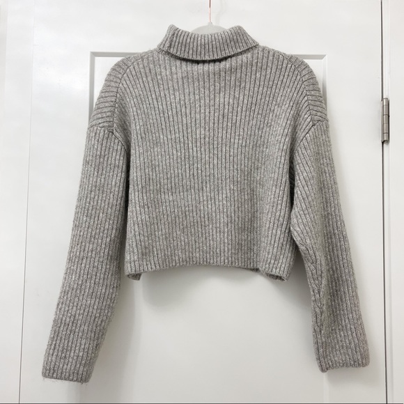 *NWT* H&M Knit Sweater - Picture 3 of 5